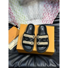 Louis Vuitton Slippers